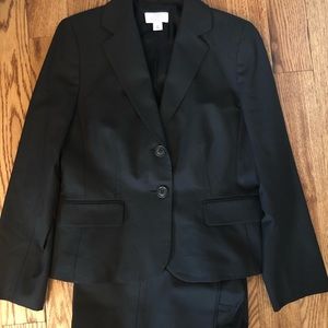 Ann Taylor-Suit- black -loft-cute pocket and shoulder detail